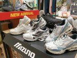 MIZUNO-ミズノ- WAVE RIDER 10 で限定生産モデル