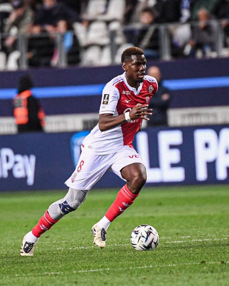 膝の怪我に悩むサッカー選手必見！ポグバが使用しているサポーター