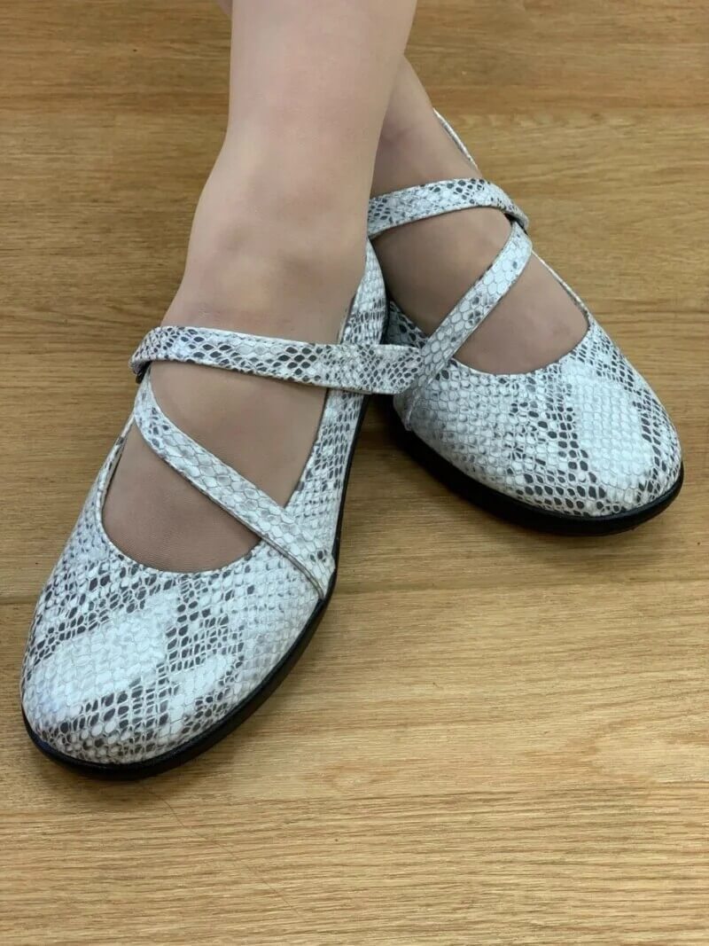 毎日履きたくなる快適なパンプス