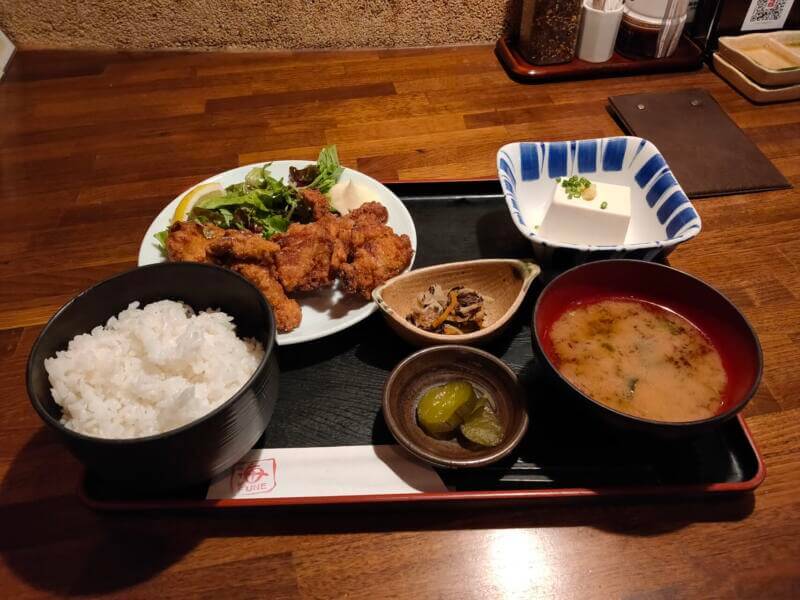 「海ぶね」鶏の竜田揚げ定食
