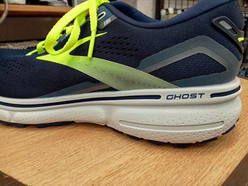 BROOKS(ブルックス)　GHOST(ゴースト)15