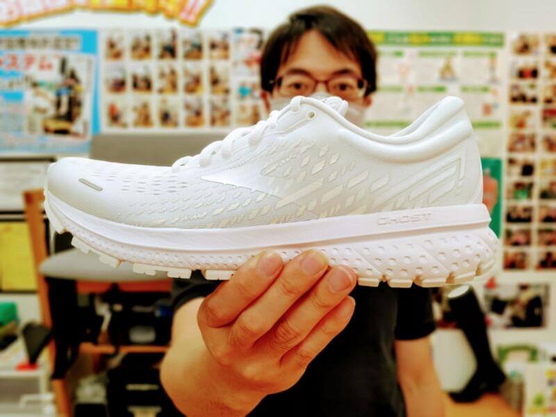 BROOKSrunning GHOST13 ALLWHITE