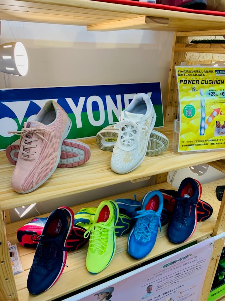 YONEX　ウォーキングシューズ