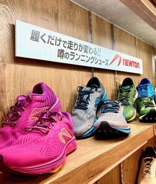 newton　ランニングシューズ